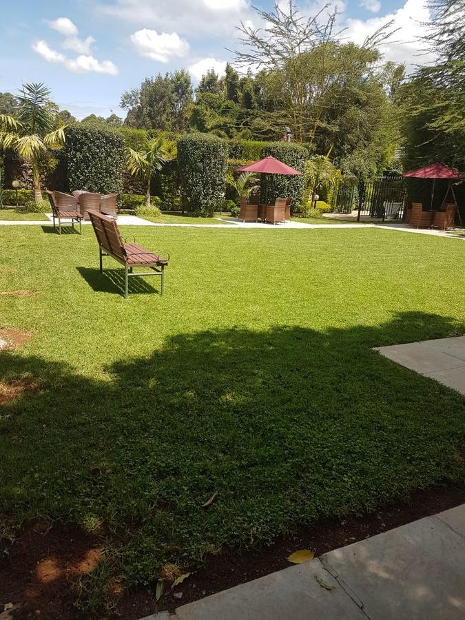 אלדורט The Noble Hotel & Conference Centre מראה חיצוני תמונה