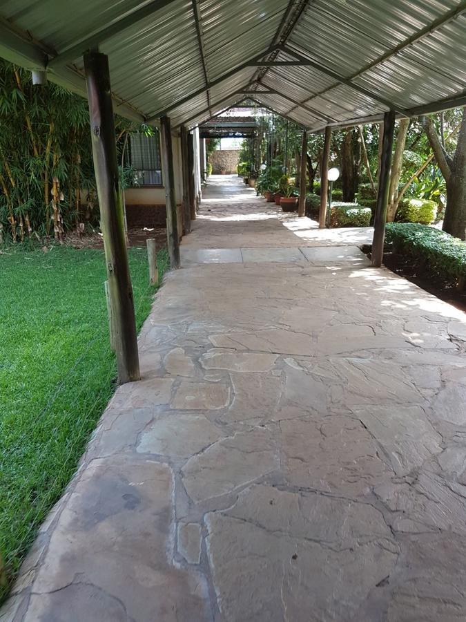 אלדורט The Noble Hotel & Conference Centre מראה חיצוני תמונה