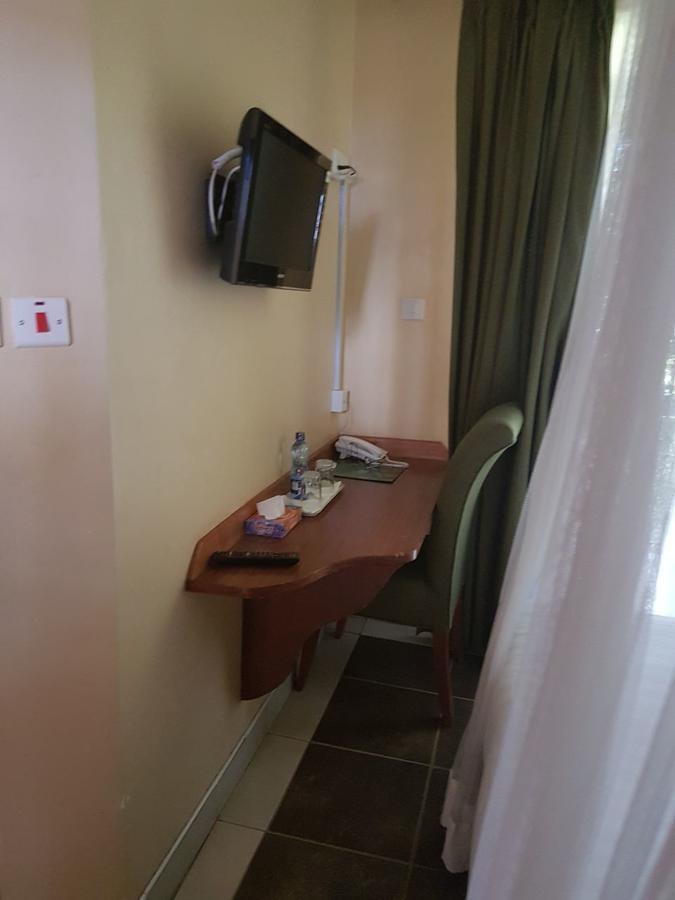 אלדורט The Noble Hotel & Conference Centre מראה חיצוני תמונה