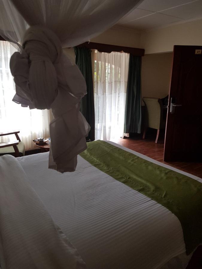אלדורט The Noble Hotel & Conference Centre מראה חיצוני תמונה