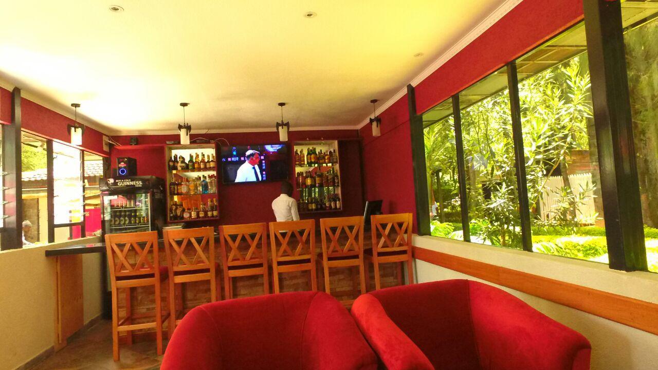 אלדורט The Noble Hotel & Conference Centre מראה חיצוני תמונה