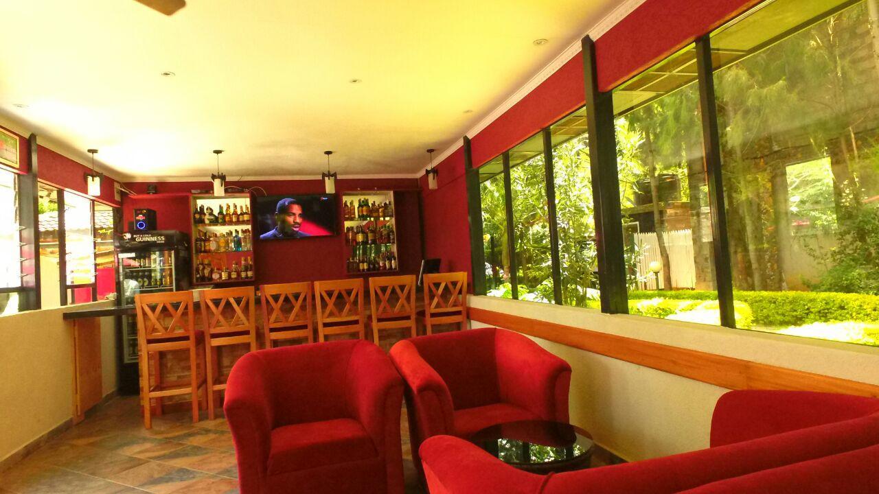 אלדורט The Noble Hotel & Conference Centre מראה חיצוני תמונה
