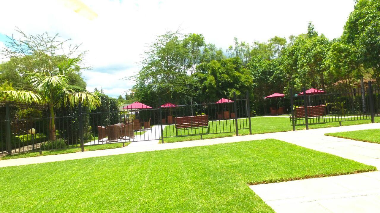 אלדורט The Noble Hotel & Conference Centre מראה חיצוני תמונה