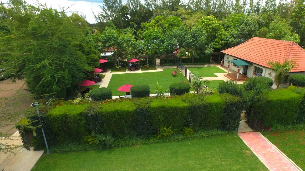 אלדורט The Noble Hotel & Conference Centre מראה חיצוני תמונה