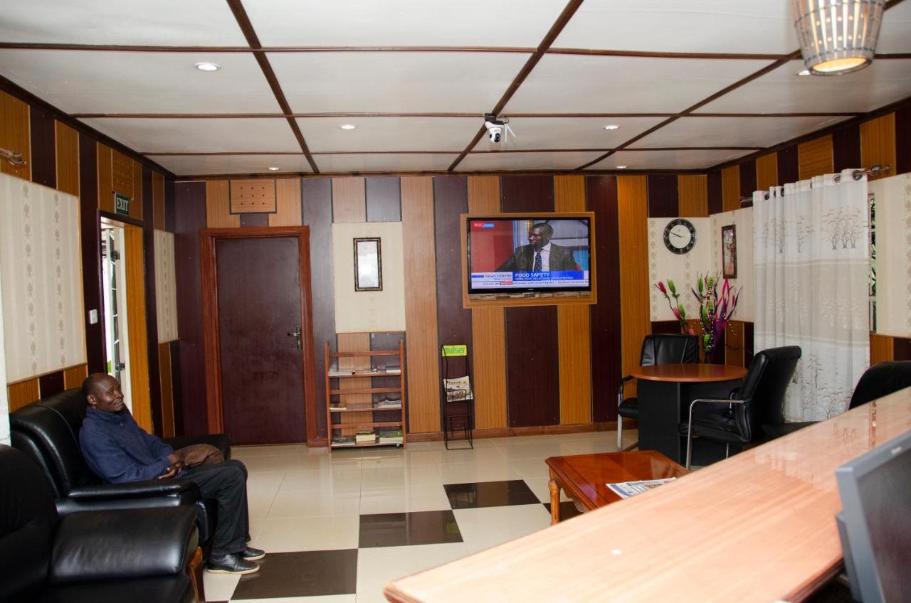 אלדורט The Noble Hotel & Conference Centre מראה חיצוני תמונה